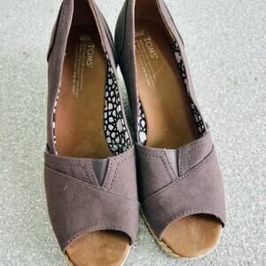 NWOT TOMS Women's Michelle Espadrille Peep Toe Wedges